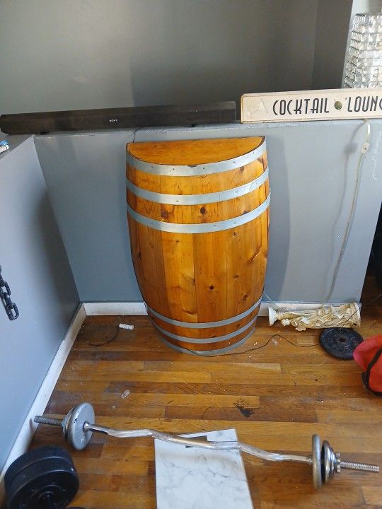 Barrel Bar 