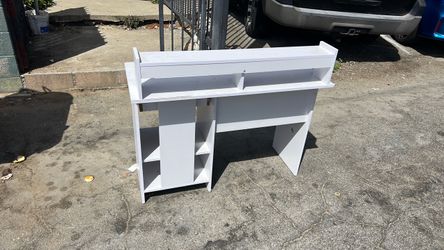 Computer desk