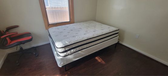 Full size mattress