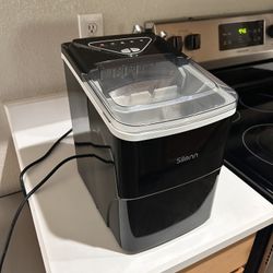 Silonn Countertop Ice Maker – Portable Ice Machine