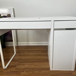 MICKE Desk