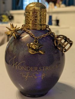 Wonderstruck Perfume by Taylor Swift