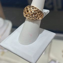 14k Ring Sz 6.5 8.1 Grams 