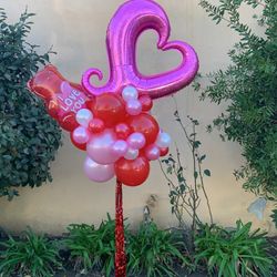 Valentine’a Balloon Column ✨💕❣️🤍