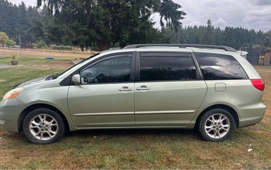 2006 Toyota Sienna - runs and drives, and priced to sell quickly