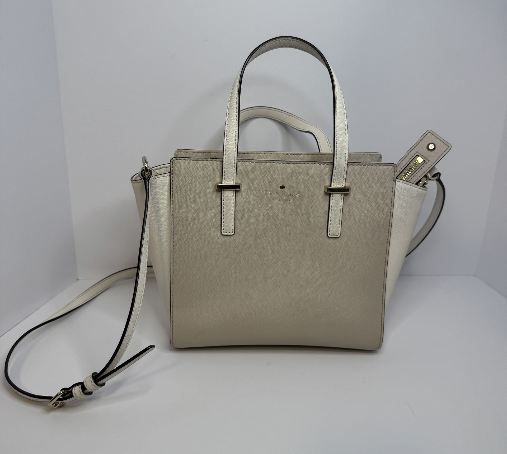 Kate Spade Bag in Beige and Off White Cedar Street Hayden Leather Tote/crossbody
