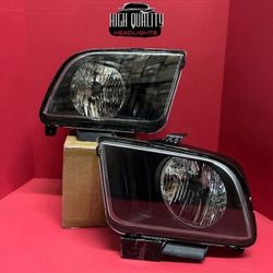 Ford Mustang 2005. 2009 headlights.
