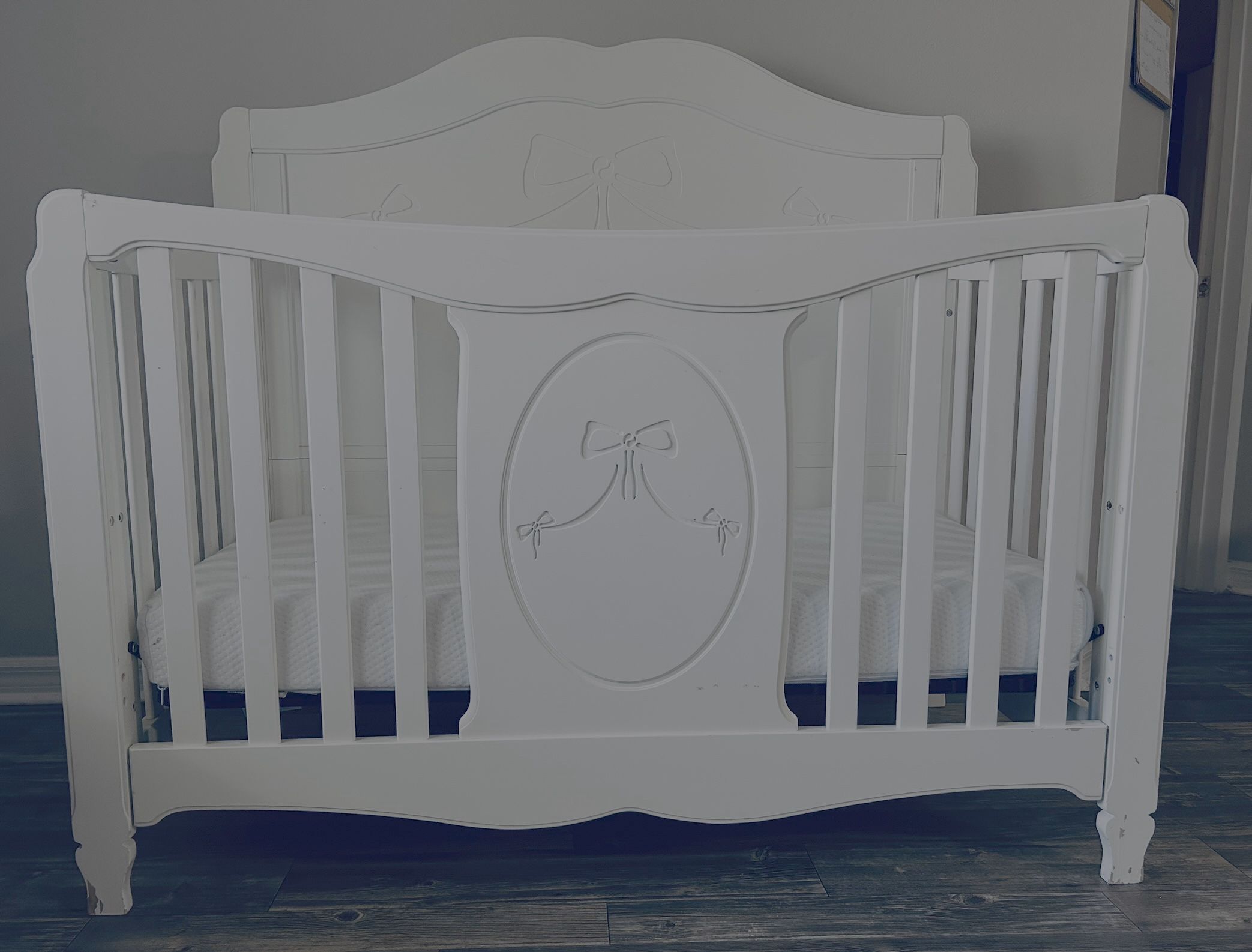 White Convertible Wooden Crib