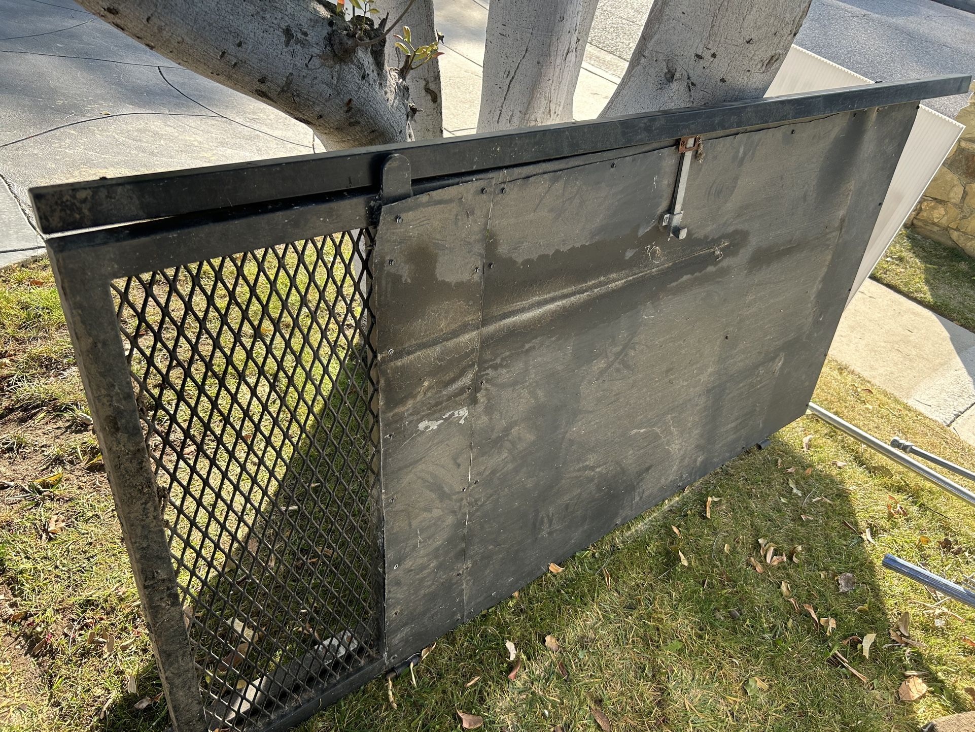 Heavy Metal Gate With Side Posts