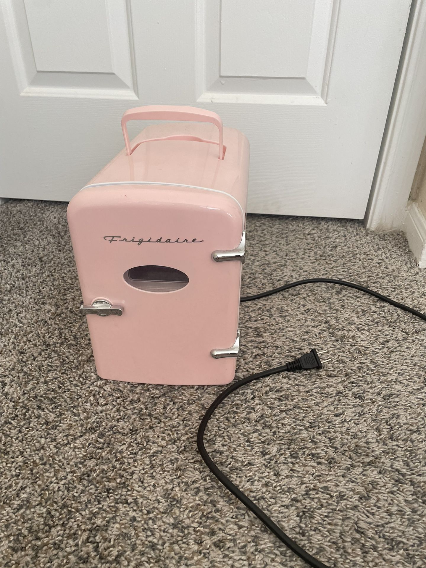 Portable Mini Fridge Pink 
