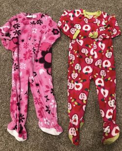 Toddler Girls 2T pj lot
