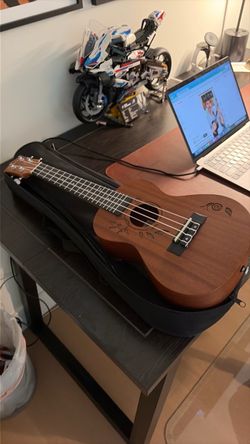 Mahogany Ukulele with Gig Bag