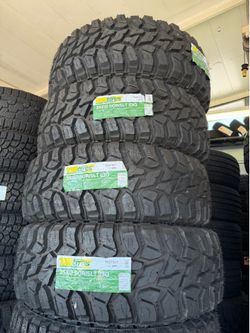 🚨🚘vendo set de llantas Lt 35x12.50 15 TBB tires