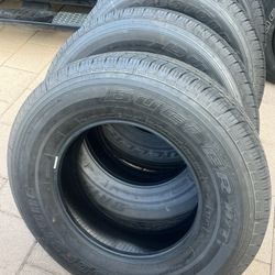 Bridgestone Dueler 245/75/17