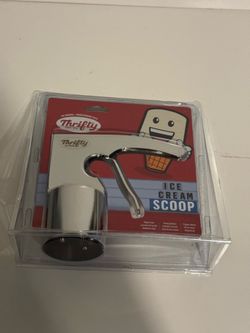 Thrifty ice cream scooper