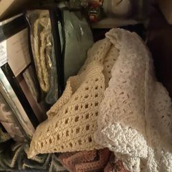 Huge Lot Linens-blankets Scarves Bedding Shower Curtains