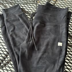 Vuori Women's L Black Camo Daily Leggings Pants