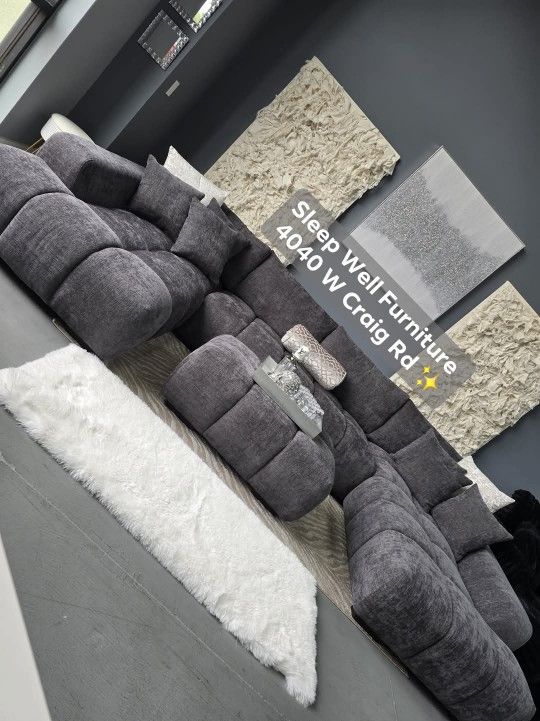 ✨️ Double Chaise Sectonal Sofa ✨️ Furniture Queen Bedrooms, Dining Avail