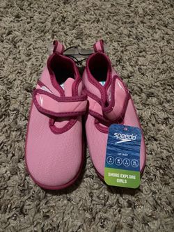 Kid’s Pink Speedo Shoes