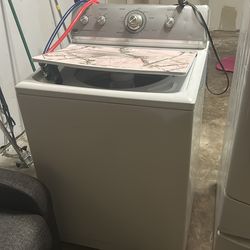 Maytag Washing Machine - Works