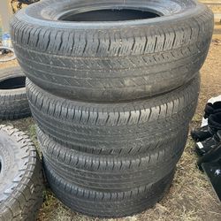 Full set of tires P265/70R17