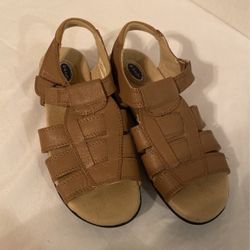 Women’s Sandals Size 5.5