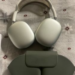 AirPod maxes real not reps