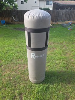 Football blocking dummy