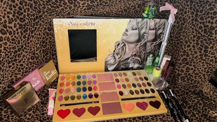 Makes up Bundle # 11✨❤️‍🔥