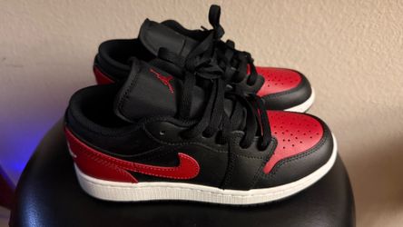 Jordan 1 low top kids size 4y.