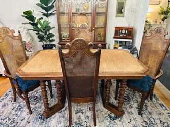 Dining room table