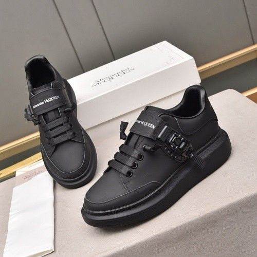 McQueen Shirt/Sneakers