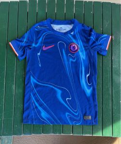 Kid’s Authentic Nike Chelsea FC 2024/25 Home Jersey, size Medium