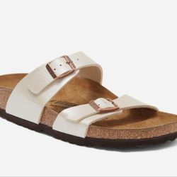 Brand New Birkenstock Size 38EU (7-7.5)