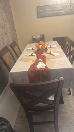 Dinning table expandable