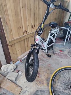 NEW! GO TRAX ELECTRIC FOLDABLE BIKE