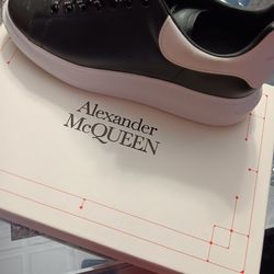 Alexander Mcqueen