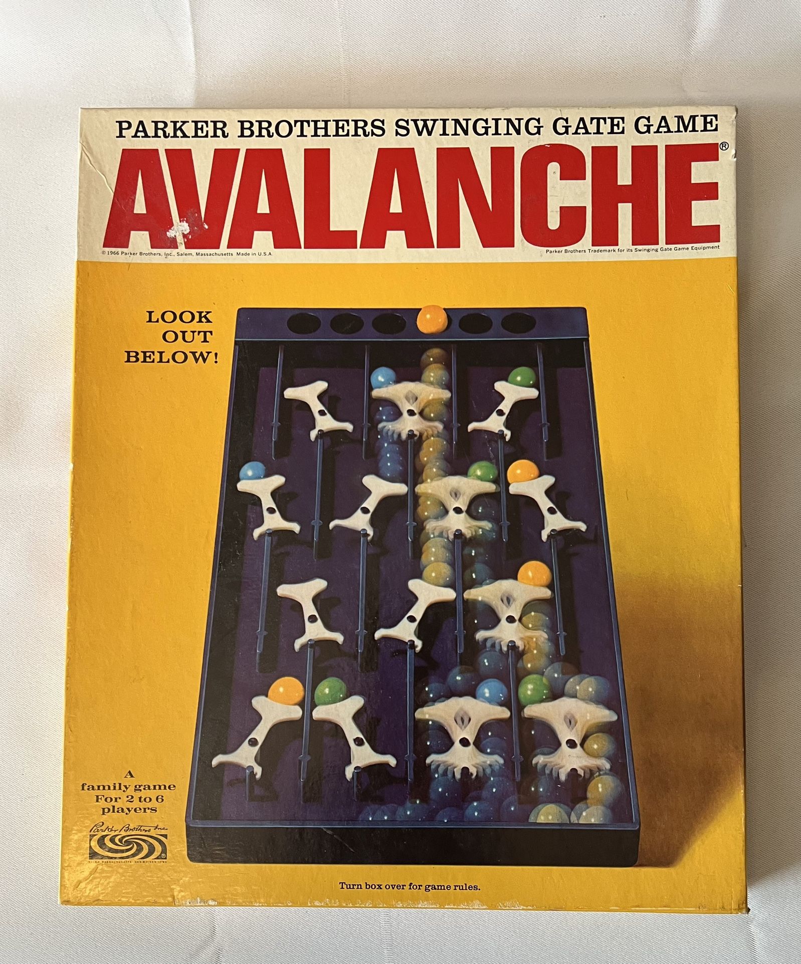 Parker bros. 1970 Avalanche Marble Game
