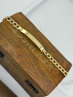 Gold Bracelet name Plate