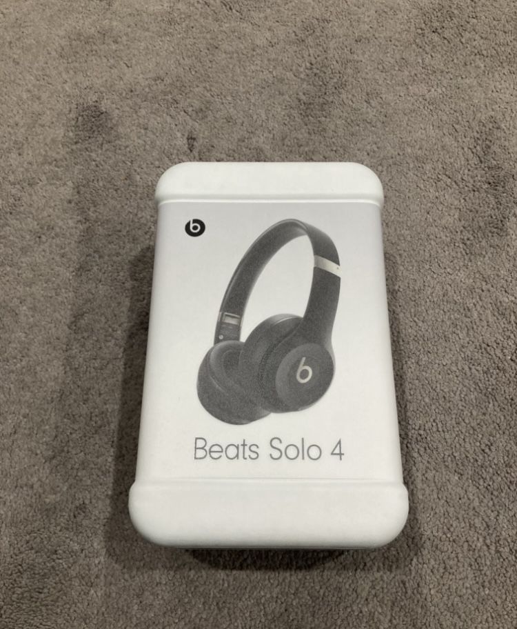 Beats Solo 4 Wireless Headphones Brand New in the Box