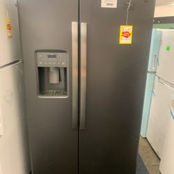 GE GSS25IENDS 25.1 cu. ft. Side by Side Refrigerator 3MLG
