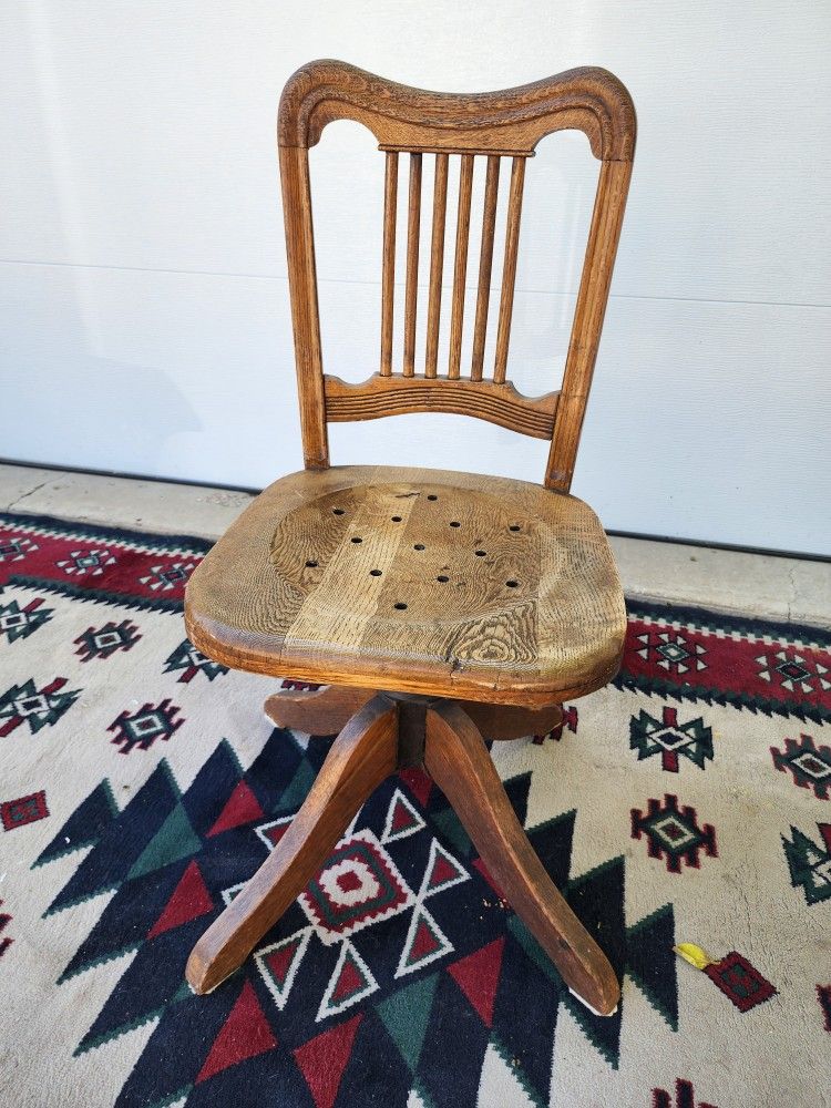 Antique Oak Swivel Desk Chair, Sheboygan Like Banker's Chair, Casters To Roll