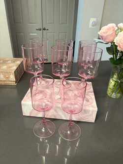 8 pink stemmed glasses