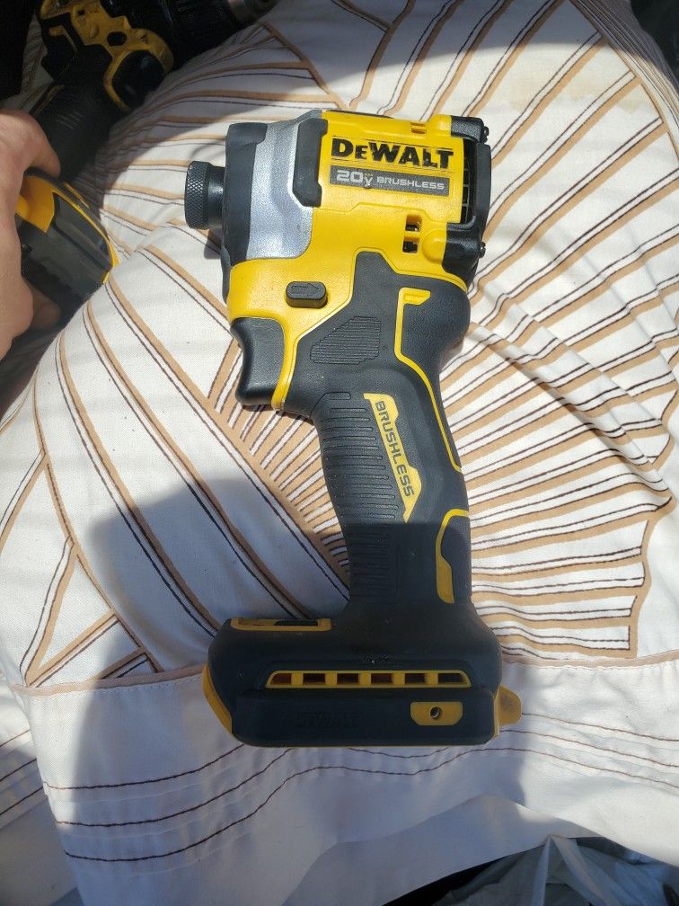 DEWALT 20V MAX Brushless Impact Driver