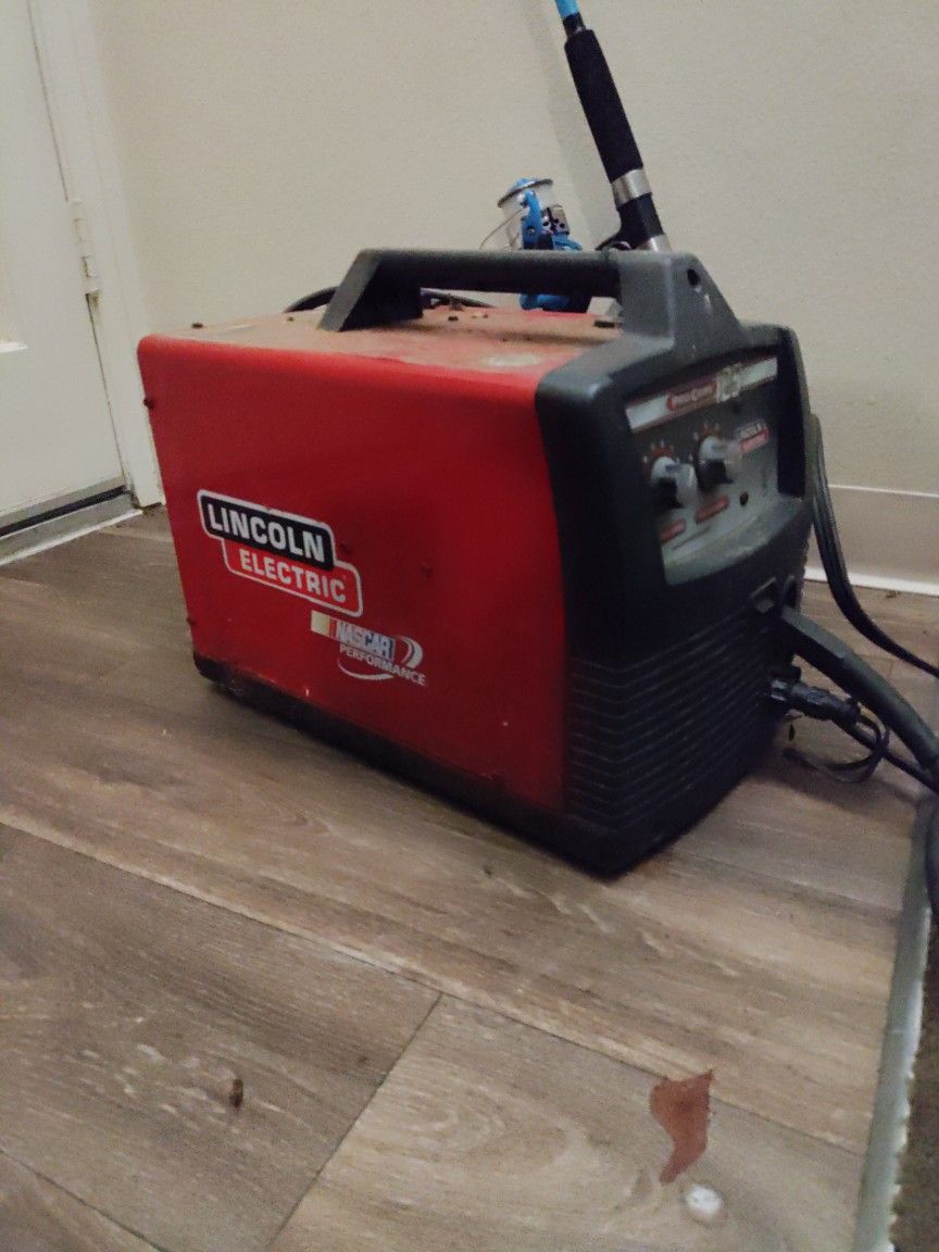 Lincoln Electric 125 Pro core Welder
