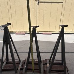 Trailer/RV/Camper stands