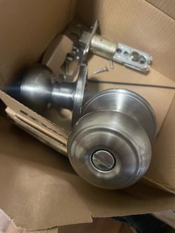5 sets of Door knobs