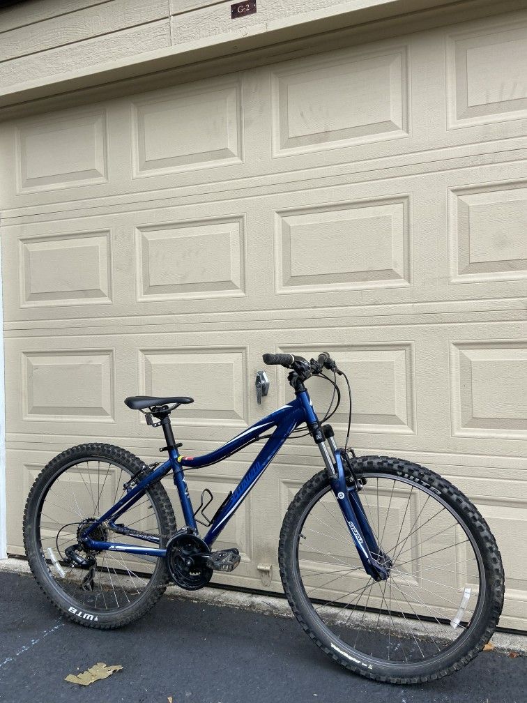 Specialized Myka – 21-Speed Aluminum Hardtail Mountain Bike – Small 15” Frame Bicycle