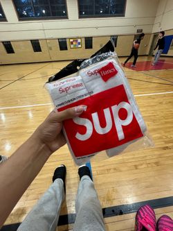 Supreme socks