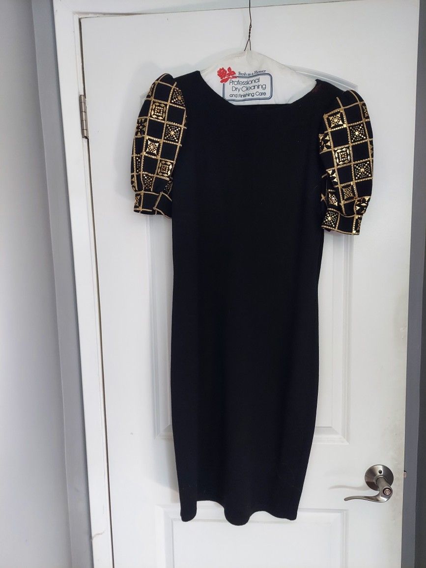 women's long black dress Jersey Formal Dress: La Femme 33135 Black / 4 13 Dark-Colored Wedding Dresses swatches-evianna-strapless-mini-dress The Saylor Maxi Dress Width:B